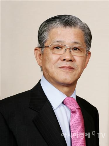 최신원 SK네트웍스 회장.