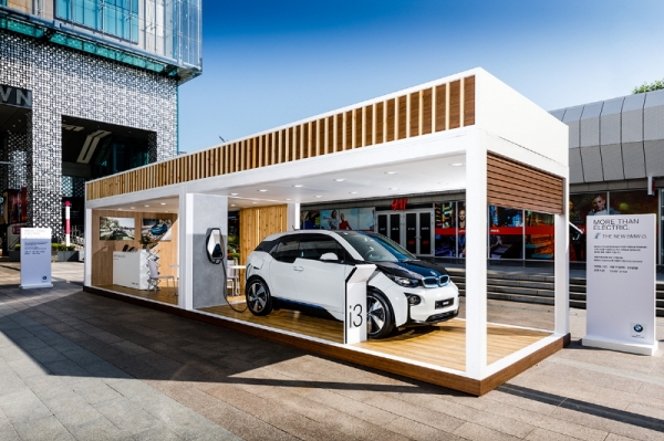 BMW그룹 코리아(대표 김효준)가 주행거리가 최대 208km까지 늘어난 ‘BMW i3 94Ah’의 공식 판매를 시작한다고 21일 밝혔다. 제공ㅣBMW그룹 코리아