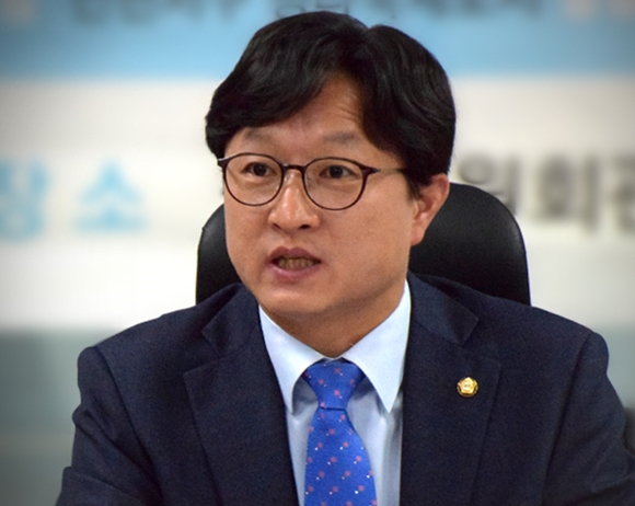 [출처|강병원 의원 블로그]