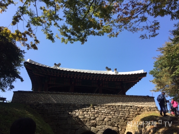 조선조정이 청 군대에게 향할 때 이용한 남한산성 서문. 사진=박준범 기자