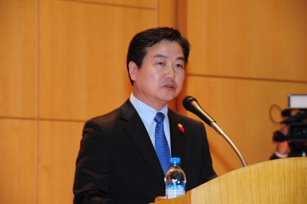 홍종학 중소벤처기업부 장관이 21일 취임식을 가지고 "중소, 벤처기업의 진정한 수호천사가 되겠다"고 말했다. 사진=중소벤처기업부