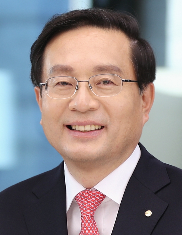 우리은행은 9일 금융감독원 공시를 통해 손태승 은행장이 7일 자사주 5000주를 장내 매입했다고 밝혔다.ㅣ사진=우리은행