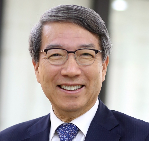 정운찬 미래에셋박현주재단 신임 이사장 [사진=미래에셋대우]