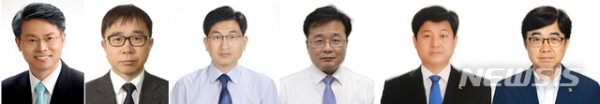 왼쪽부터 자치발전비서관에 민형배 전 광주광역시 광산구청장, 시민참여비서관에 정현곤 현 국무총리비서실 시민사회비서관, 사회조정비서관에 강문대 현 법률사무소 로그 대표변호사, 제도개혁비서관에 김우영 전 서울특별시 은평구청장, 정책조정비서관에 김영배 현 민주연구원 부원장, 자영업비서관에 인태연 현 한국 중소상인 자영업자 총연합회 회장. [사진=청와대 제공]
