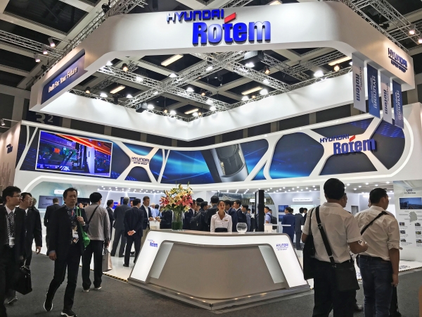 18일(현지시간)부터 21일까지 독일 베를린에서 열리는 이노트란스 2018(InnoTrans 2018)에 참가한 현대로템 전시관 전경 [사진=현대로템]