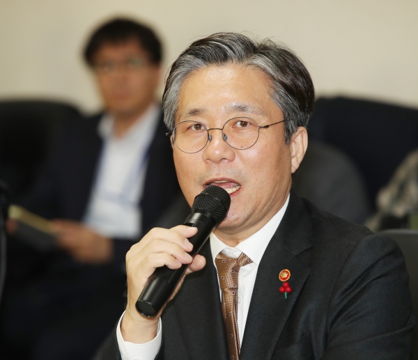 성윤모 산업통상자원부 장관