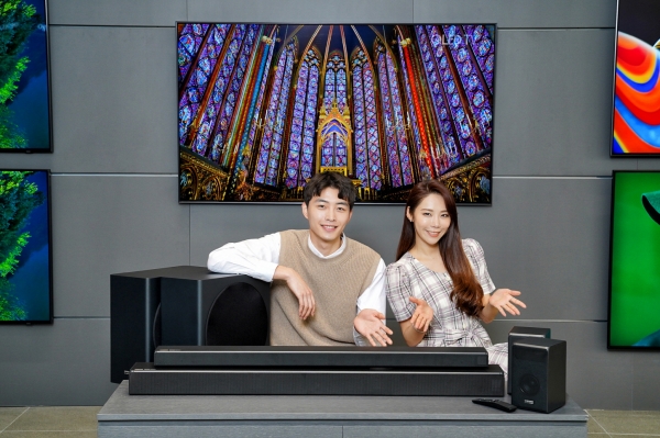 삼성전자가 '어댑티브 사운드 기능을 갖춘 사운드바 Q시리즈를 출시한다. (사진제공-삼성전자)