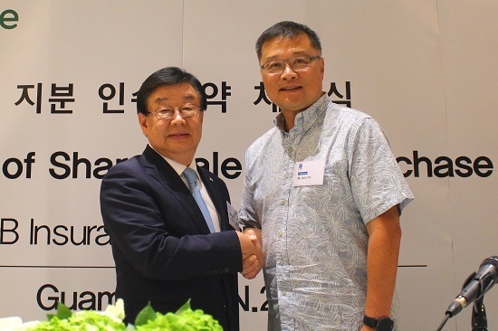 (왼쪽부터) 김정남 DB손해보함 대표이사, 제리탄 틴 홀딩스 회장 [사진=DB손해보험]