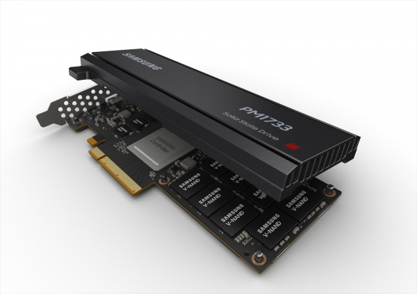 삼성전자의 초고용량 SSD_HHHL (사진제공-삼성전자)