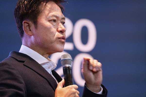 SK텔레콤 박정호 사장이 2일 SK텔레콤 을지로 본사에서 열린 ‘2020년 SK ICT 패밀리 신년회’에서 신년 메시지를 발표하고 있다. (사진=SK텔레콤)