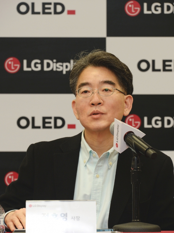 미국 라스베이거스에서 진행되는 CES 2020에서 기자간담회 중인 정호영 LG디스플레이 사장 (사진제공-LG디스플레이)