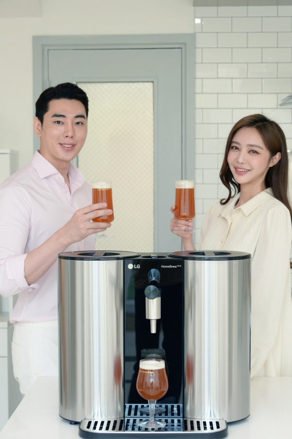 LG전자, 100만원대 캡슐형 수제맥주제조기 ‘LG 홈브루’ 신제품 출시