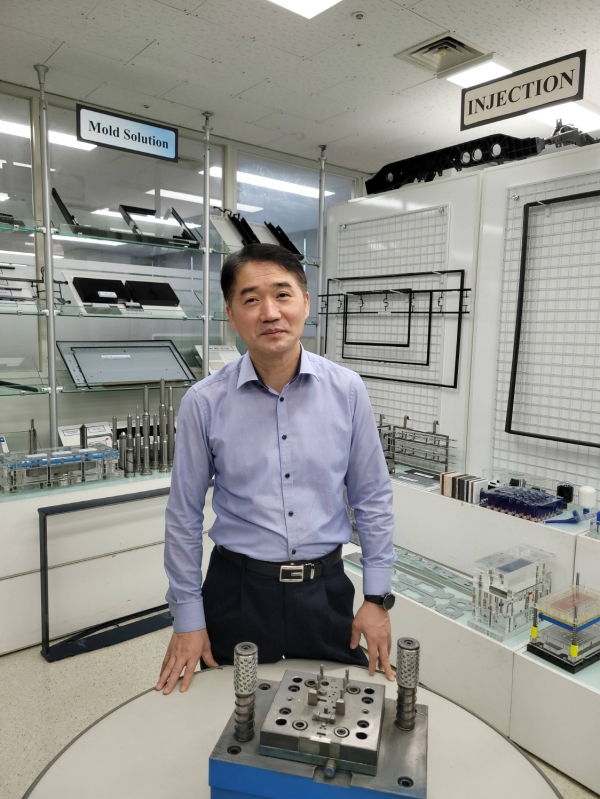 삼성전자 '금형' 부문 김명길 명장.[사진: 삼성 제공]