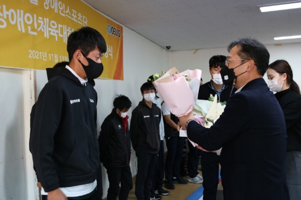 [사진: 한화큐셀 제공]