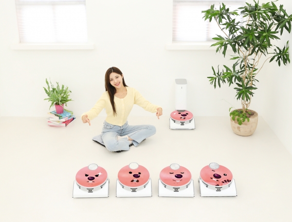 삼성전자가 로봇청소기 '비스포크 제트 봇 AI'에 적용하는 새로운 캐릭터를 '비스포크 제트 봇 AI 콜라보 서바이벌'을 통해 대거 공개했다. 잔망루피, 뽀로로, 꼬마버스 타요와 친구들, 미니특공대, 캐치! 티니핑, 메이플스토리. 붱철조교, 노티드, 블레오 등 총 9종의 캐릭터가 적용된 '비스포크 제트 봇 AI' 특별 패키지 이미지.