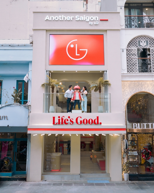 LG전자가 23일 베트남 호치민에 LG 가전만의 가치와 편리함을 체험하는 고객경험 공간 ‘어나더사이공(Another Saigon)’을 선보인다. LG전자는 베트남 고객들에게 더 나은 삶과 미래에 대한 낙관적 메시지를 담은 LG전자 브랜드 슬로건 ‘Life’s Good’을 알린다. [사진=LG전자]