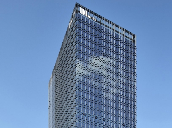 서울 종로구 디타워 돈의문 DL이앤씨 사옥.