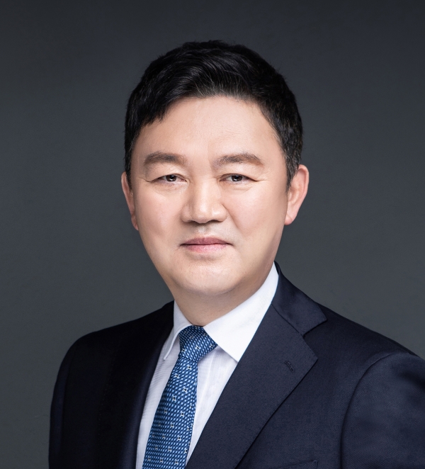 김완석 대표이사 사진