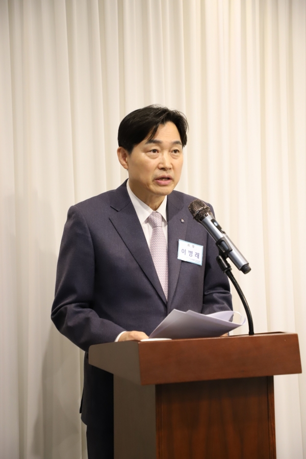 이병래 손해보험협회장이 3일 서울 광화문에서 열린 기자간담회에 참석해 발언하고 있다. [사진제공=손해보험협회]
