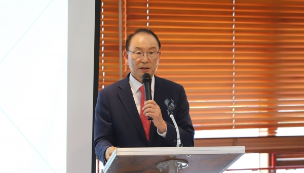 최운열 한국공인회계사회 회장이 26일 서울 영등포구 여의도에서 열린 취임 100일 기자간담회에서 발언하고 있다. [사진제공=한국공인회계사회]
