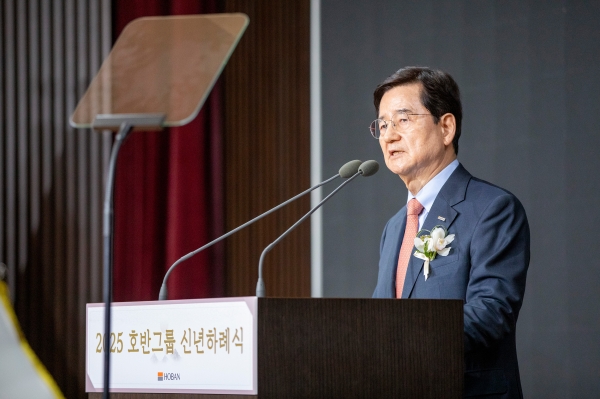호반그룹 신년하례식_신년사하는 김선규 호반그룹 회장