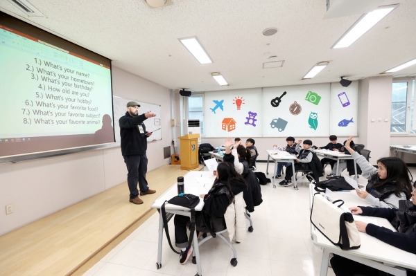 20일 월요일, 수원 대우건설 인재원에서 진행된 2025 대우건설 영어캠프 1일차 사진
