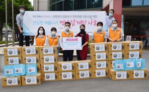 한국거래소, 초복맞아 서울·부산 지역 취약계층 삼계탕 배달 봉사
