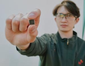 SK온, 전량 수입하던 ‘배터리 두뇌 칩' 개발 성공