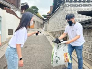BBQ 올리버스, 북촌 한옥마을 일대 환경정화 활동