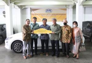 KB캐피탈, 인도네시아 야야산 웨슬리 대학에 '전기차 아이오닉 차량' 전달